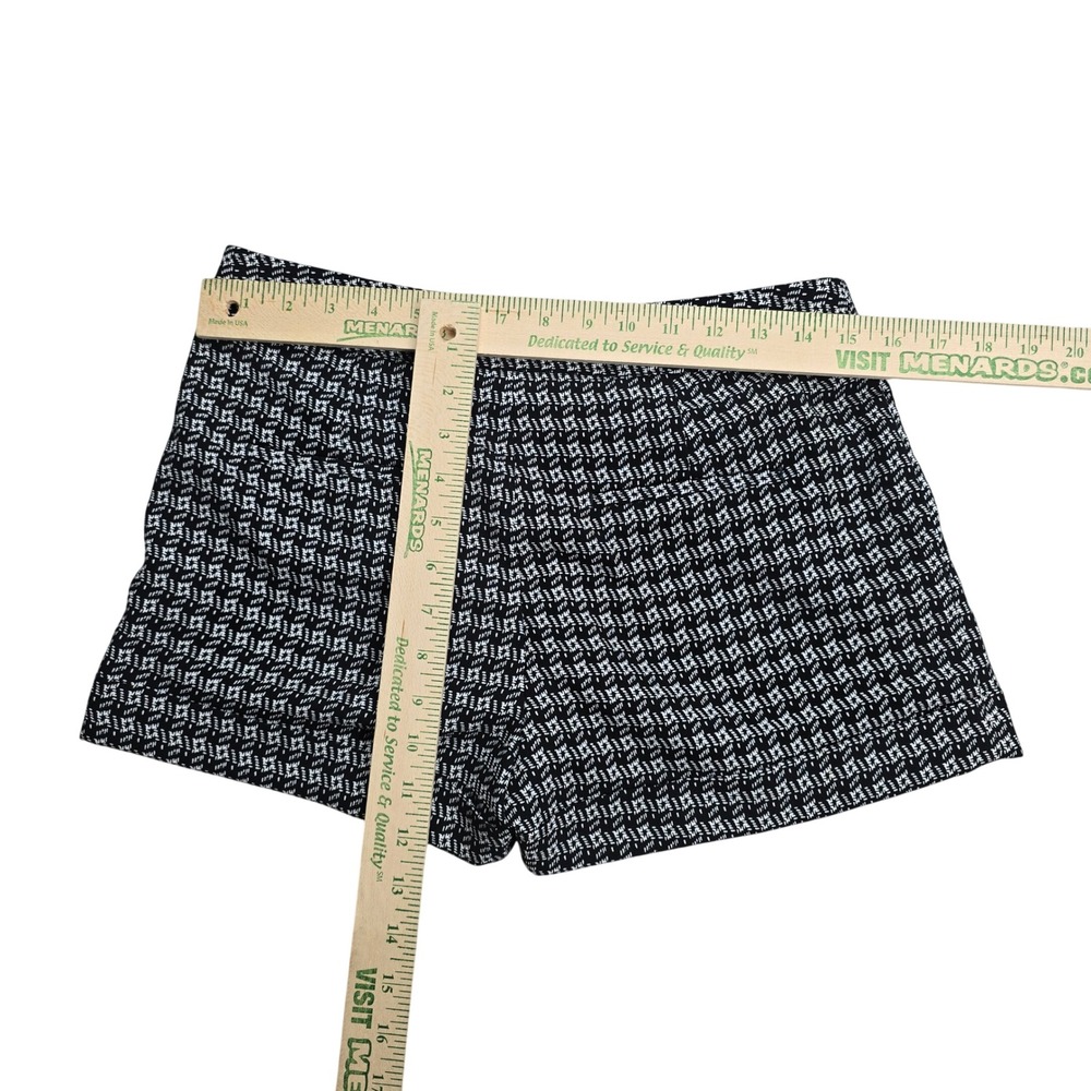 Express Shorts Women Size 2 Black White Geometric Side Zip Tailored - Picture 4 of 4